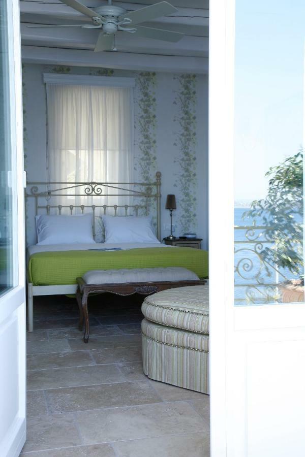エルミオニ Mourayio Bed & Breakfast エクステリア 写真